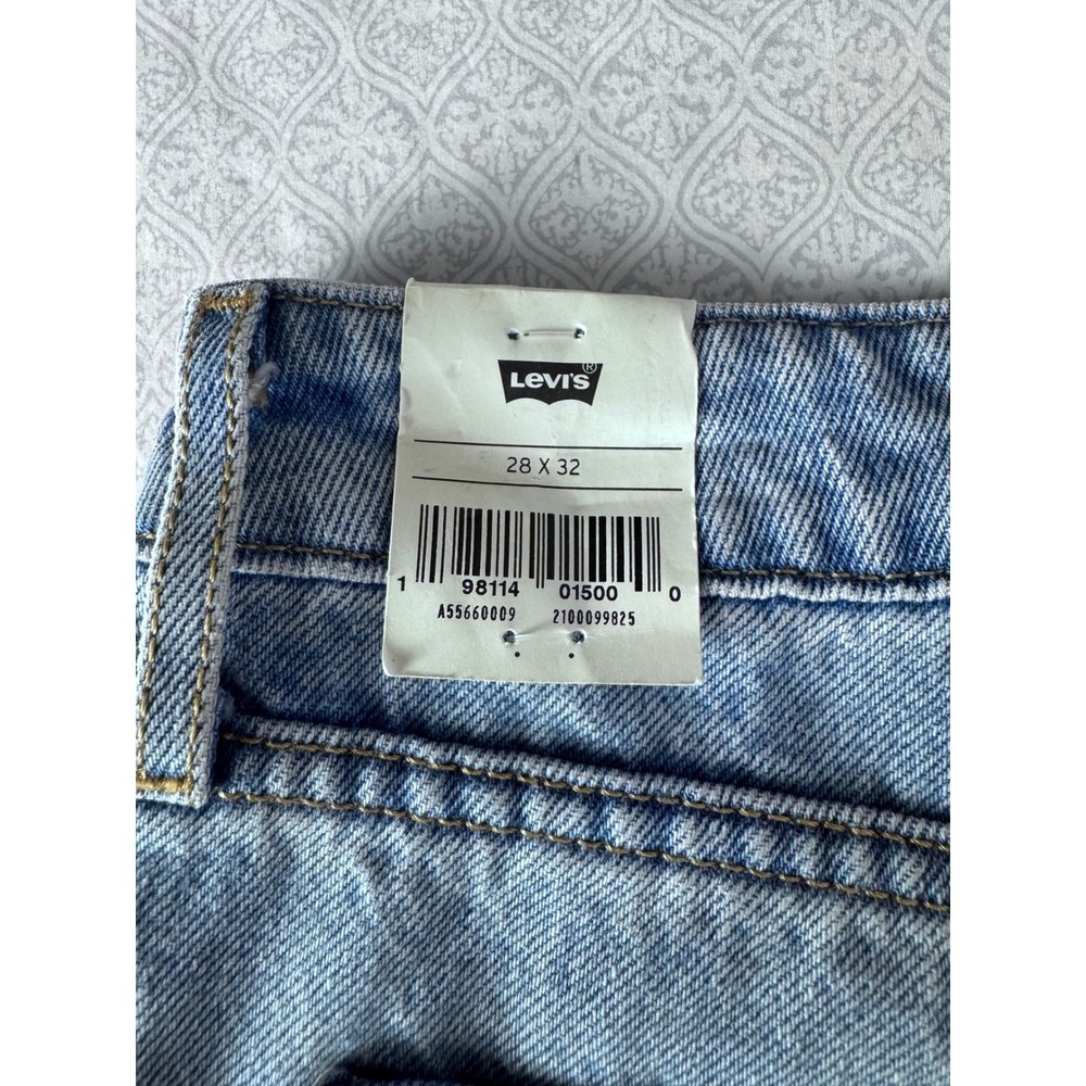 Levis Premium Low Loose Jeans Womens 28x32 Light Wash Distressed Ripped NWT‎ - Picture 11 of 12